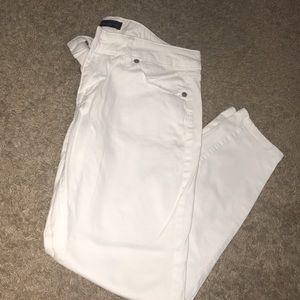 LIKE NEW THE LIMITED WHITE JEANS